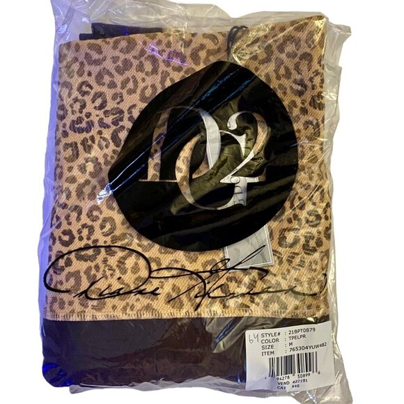 DG2 by Diane Gilman Animal Print Short Sleeve Soft Terry Knit Top Medium NEW - Picture 11 of 11